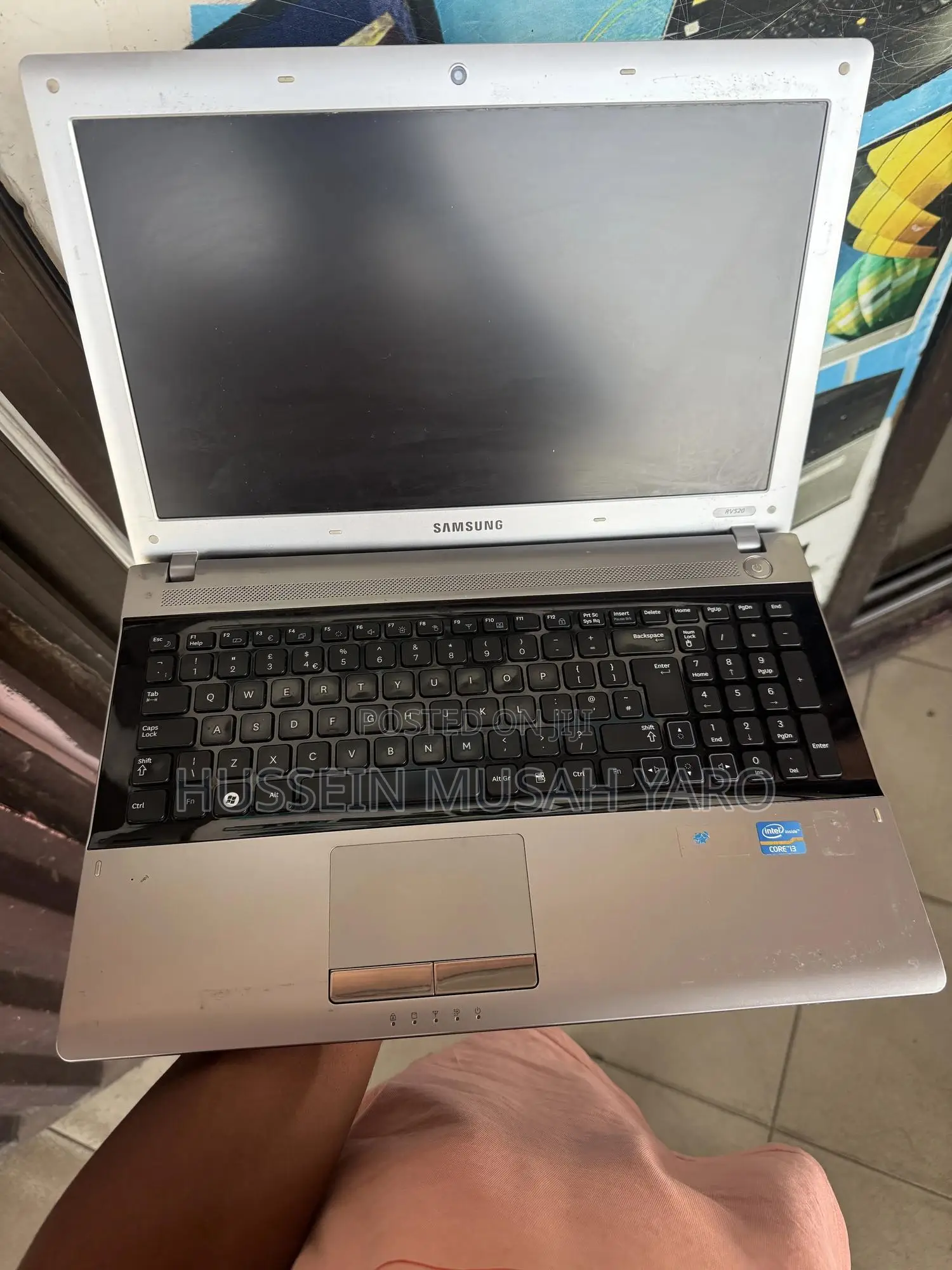 Laptop Samsung RV520 4GB Intel Core i3 HDD 320GB