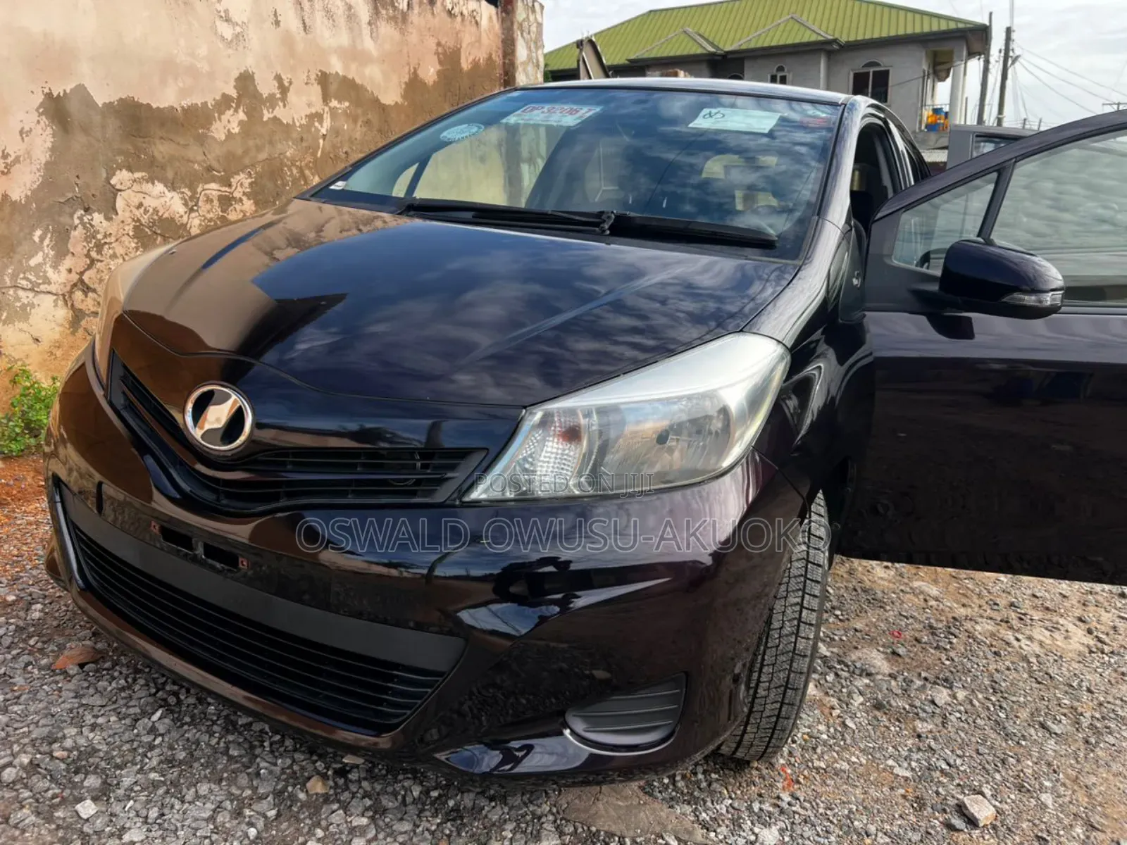 Toyota Vitz 1.0 FWD 3dr 2013 Black