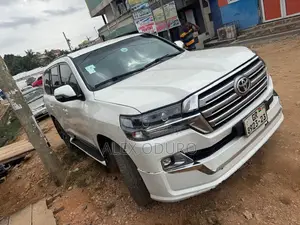 Toyota Land Cruiser 4.0 V6 GX-R 2012 White