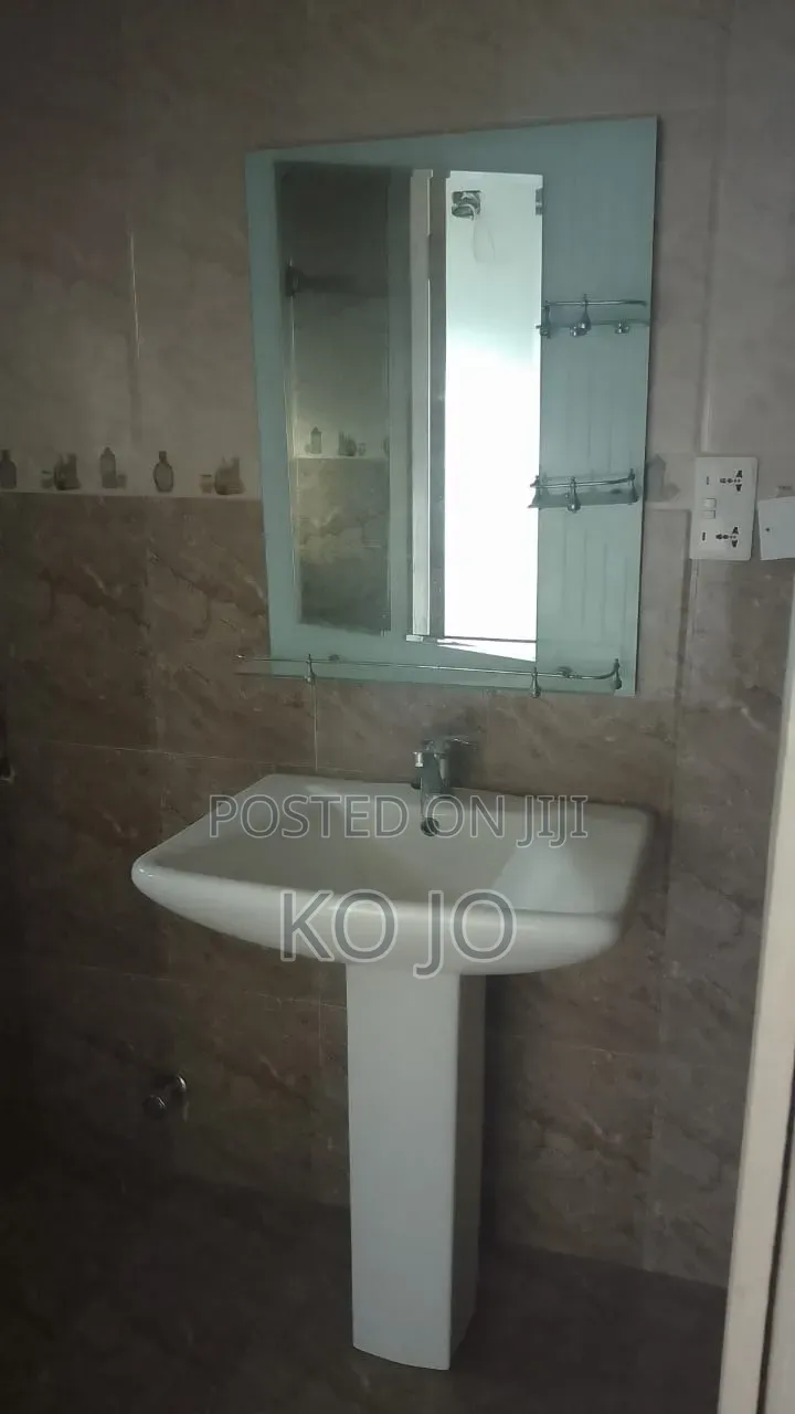 4bdrm House in Nmai-Dzorn for rent