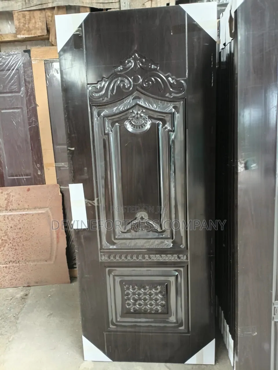 High Quality Bedroom Wooden Coated With Metal Door Bath //Bed Sizes
