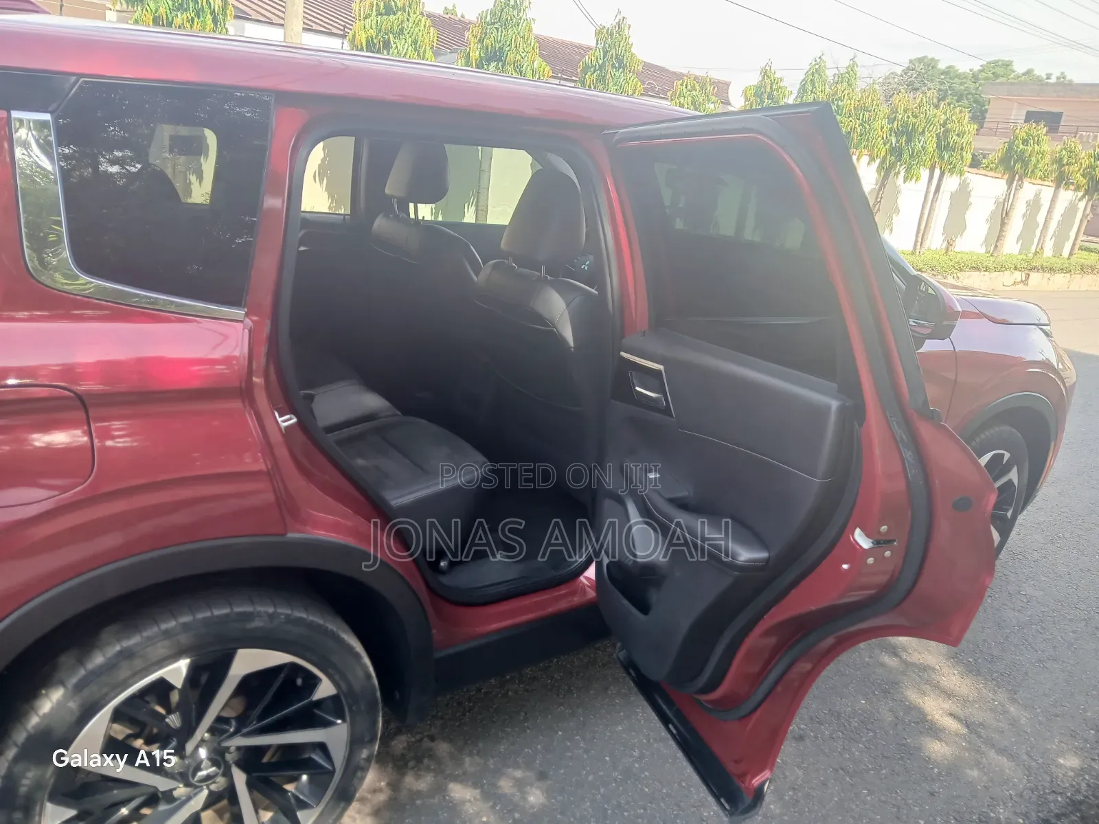 Mitsubishi Outlander SE 2022 Red