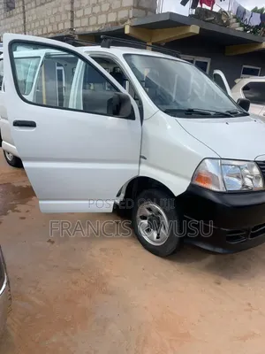 Toyota HiAce 2011 White