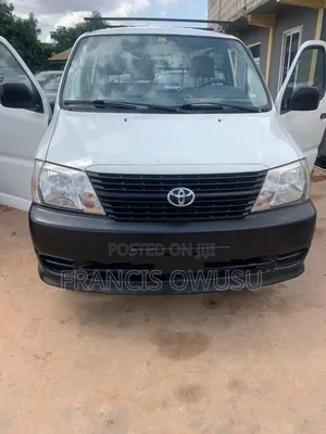 Toyota HiAce 2011 White