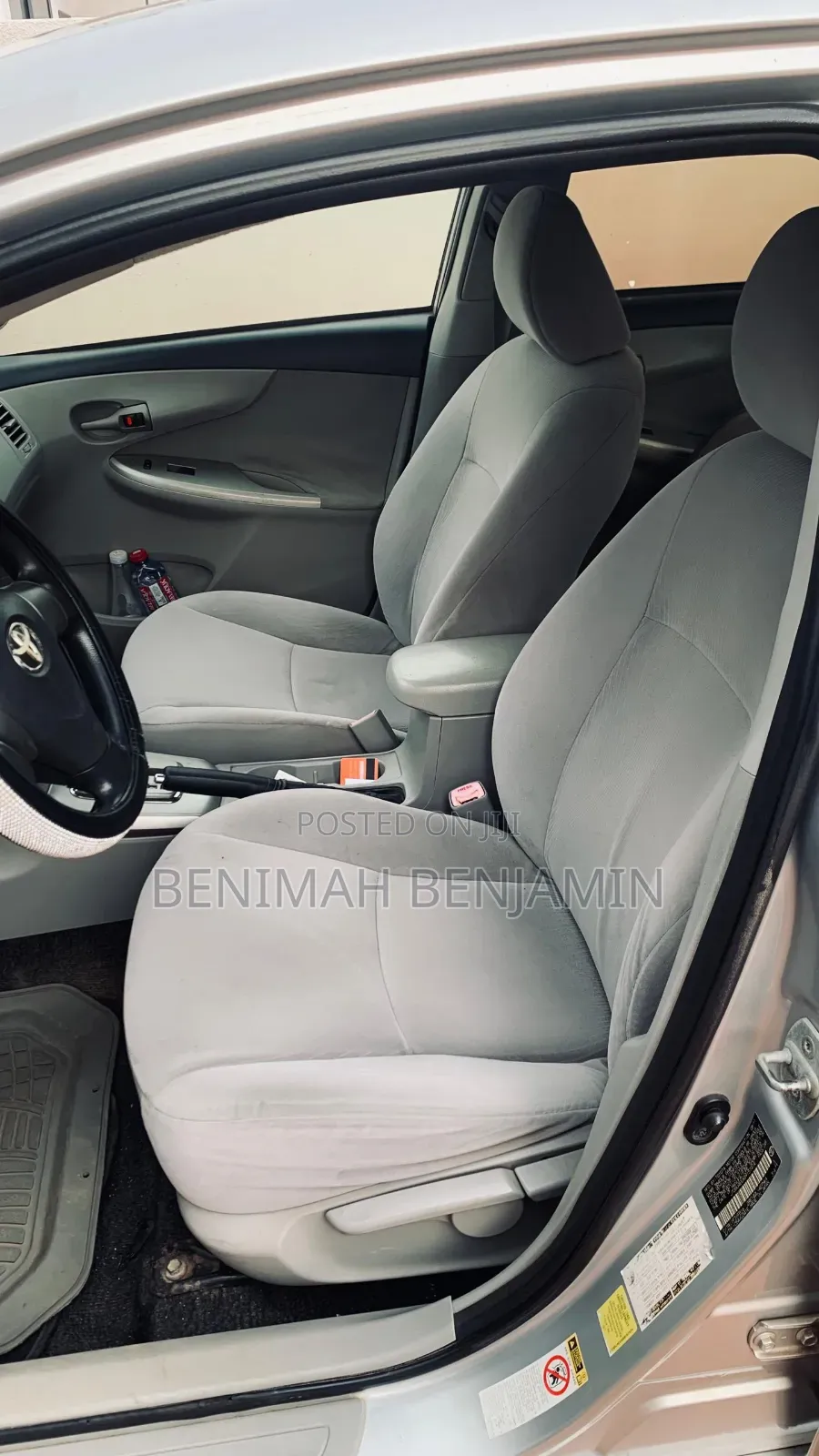 Toyota Corolla LE 4dr Sedan (1.8L 4cyl 4A) 2010 Gray