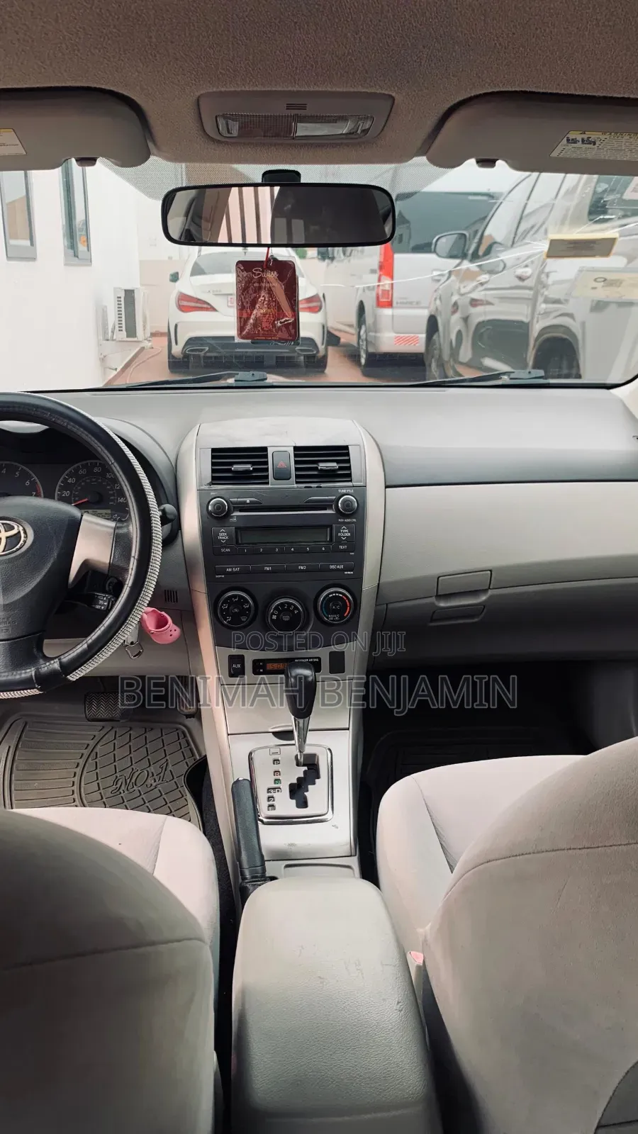 Toyota Corolla LE 4dr Sedan (1.8L 4cyl 4A) 2010 Gray