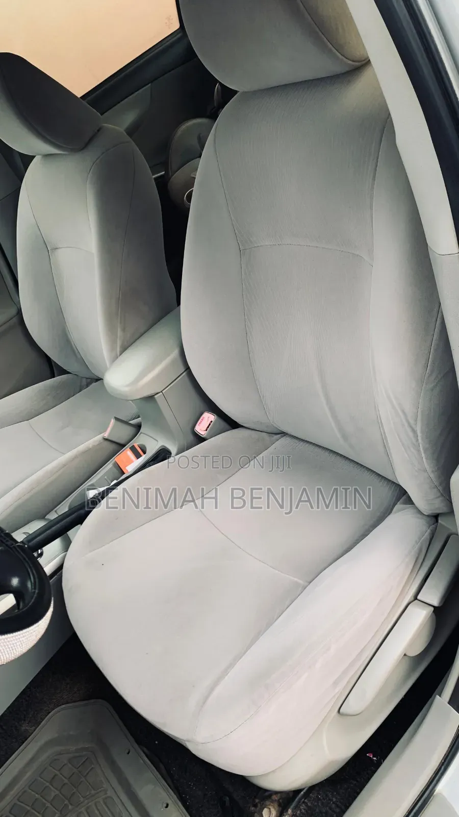 Toyota Corolla LE 4dr Sedan (1.8L 4cyl 4A) 2010 Gray