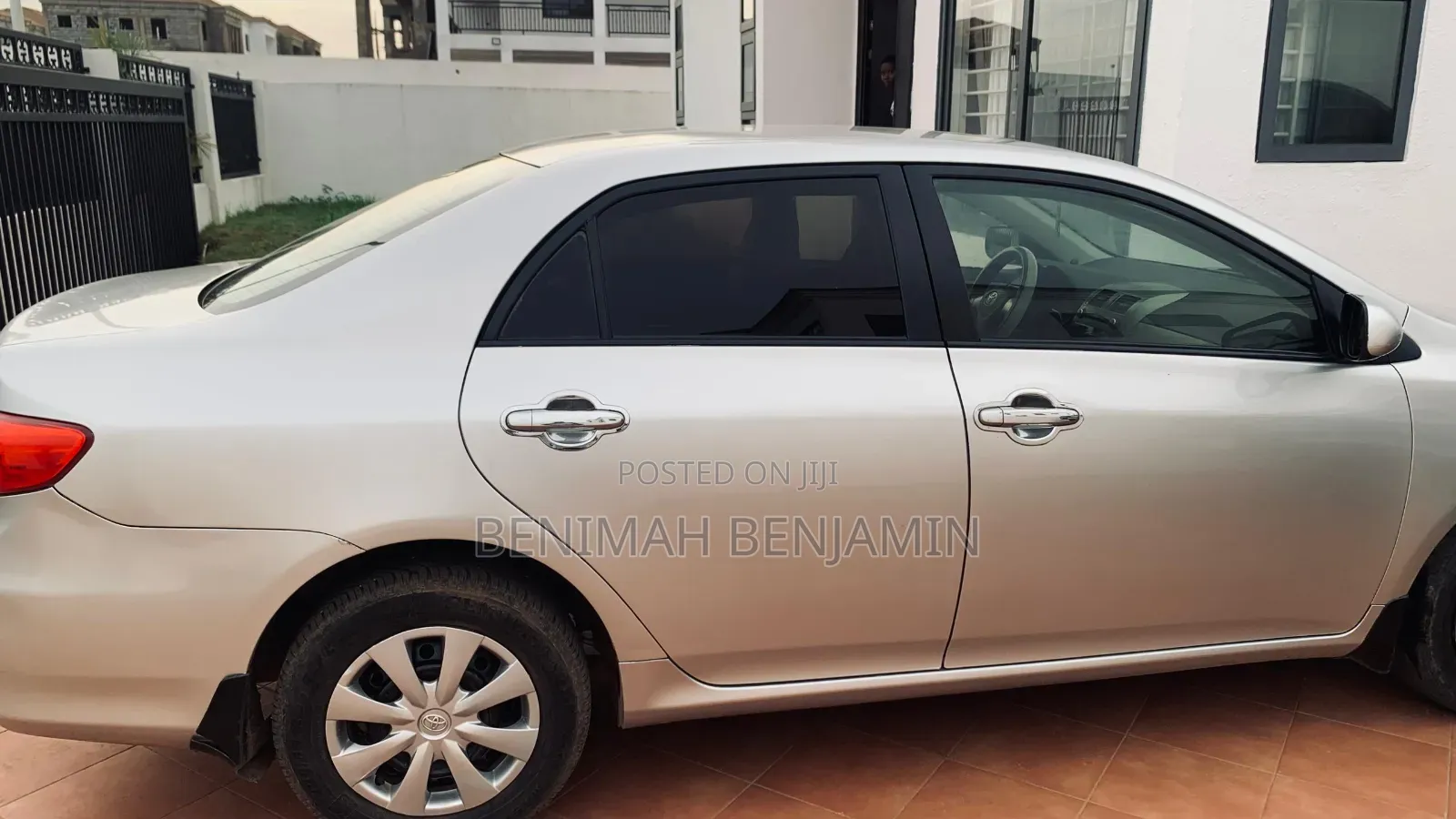Toyota Corolla LE 4dr Sedan (1.8L 4cyl 4A) 2010 Gray