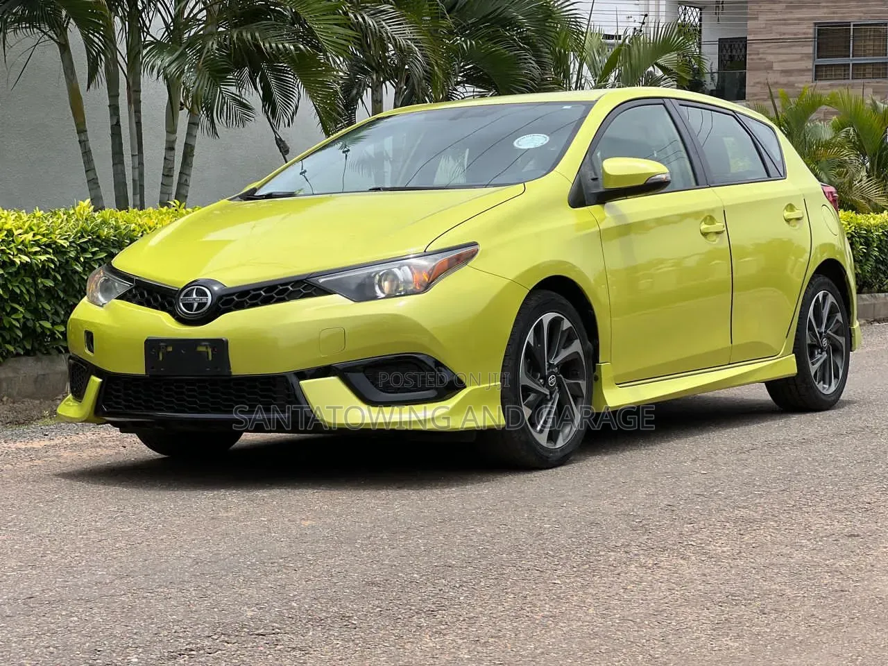 Scion iM Base 2016 Yellow