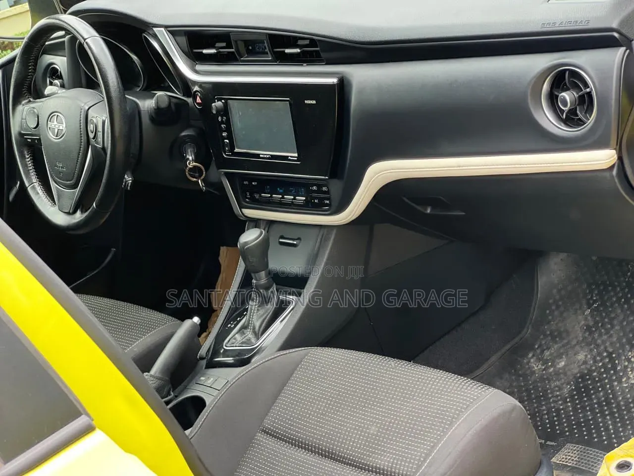 Scion iM Base 2016 Yellow