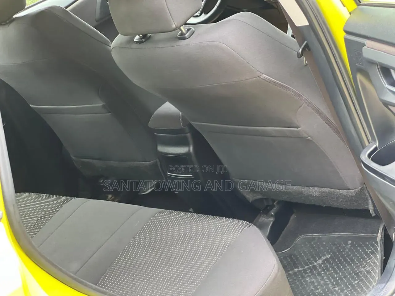 Scion iM Base 2016 Yellow