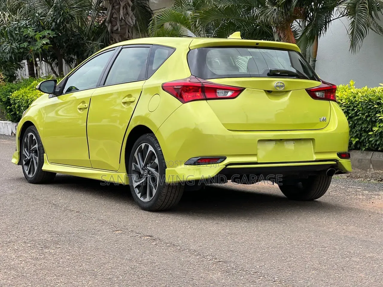 Scion iM Base 2016 Yellow