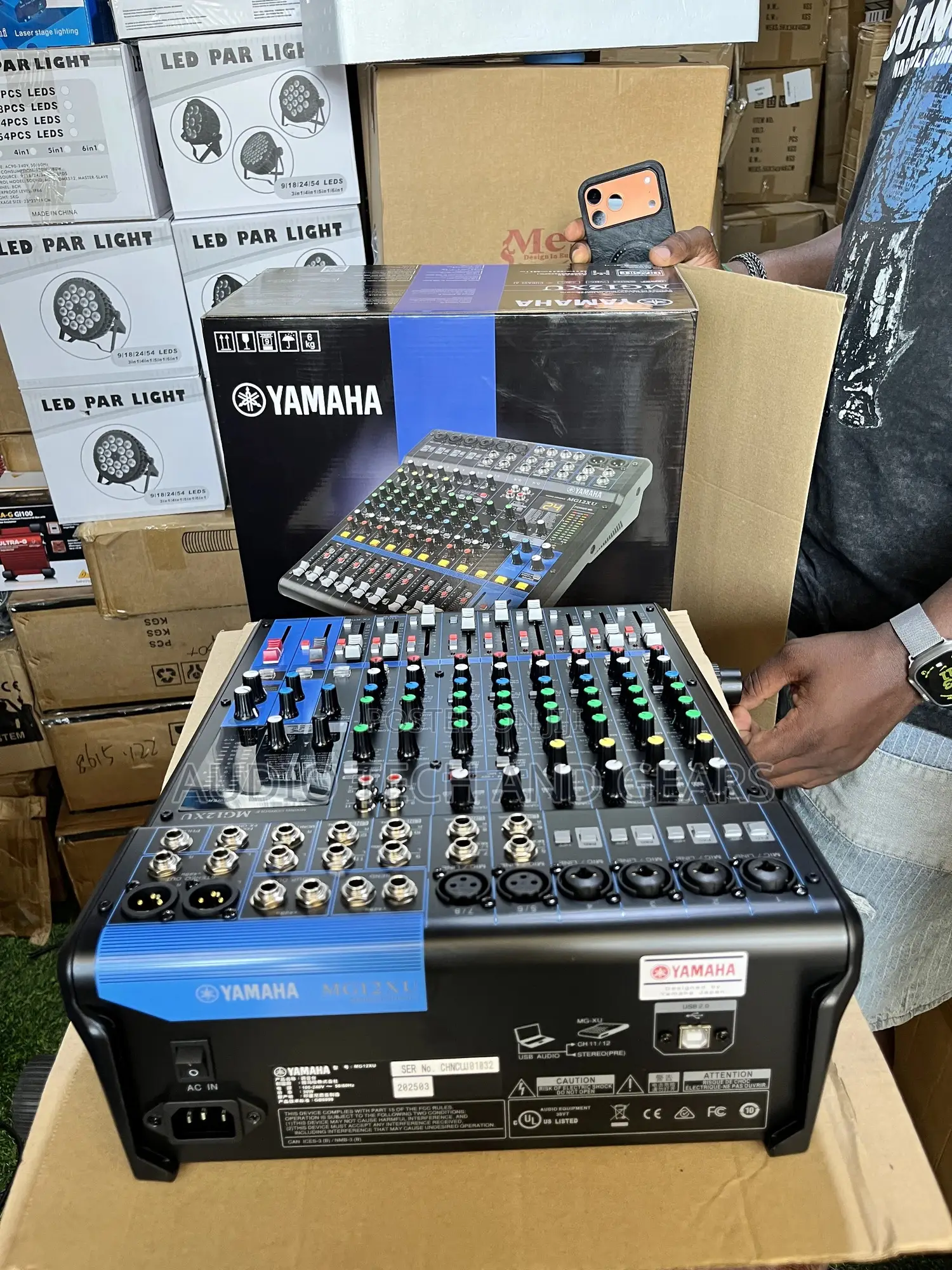 Yamaha Mg12xu 12-Channel Mixer