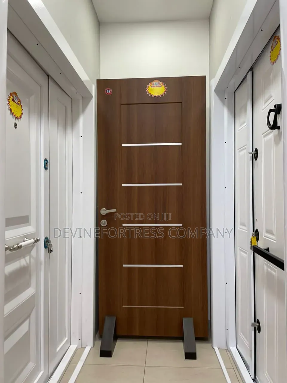 Quality Luxury Bedroom Doors for All Buildings// Brown/ White
