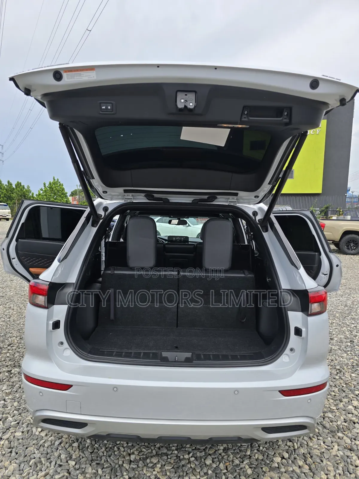 Mitsubishi Outlander SEL 2022 White