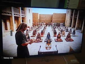 Samsung 43” Smart Tv With Crystal Picture Quality