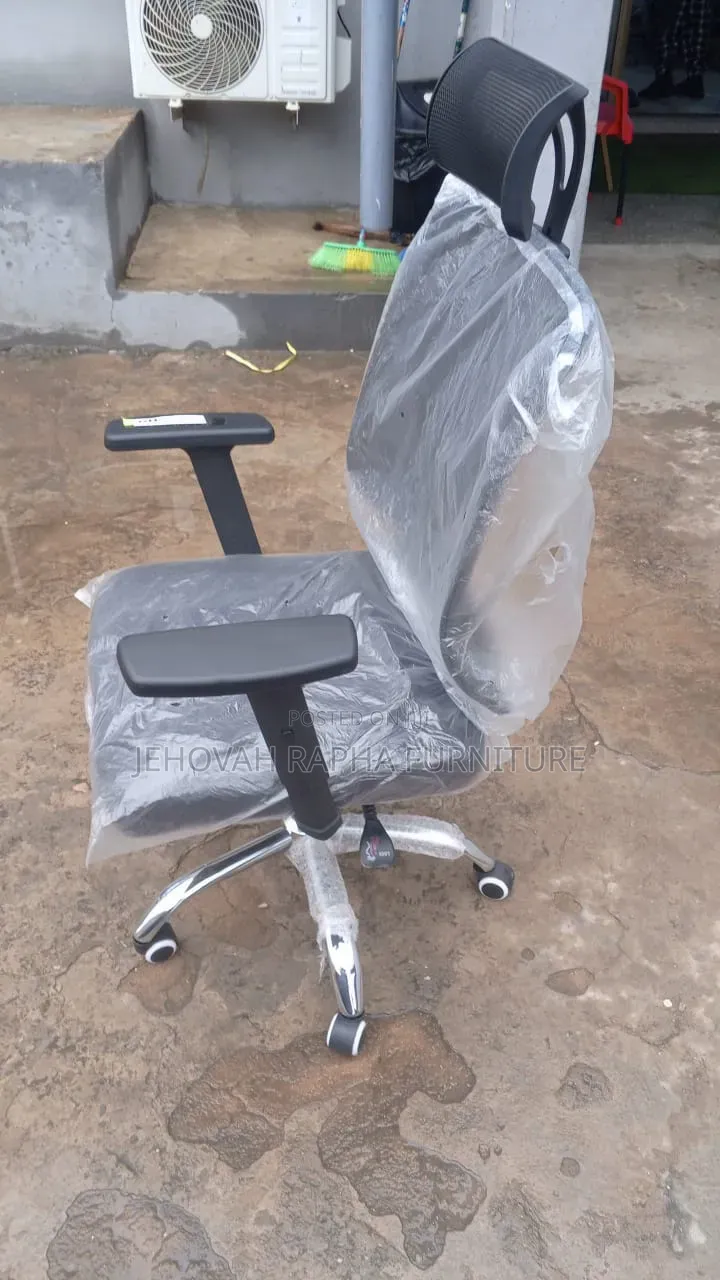 Adjustable Office Swivel Chair