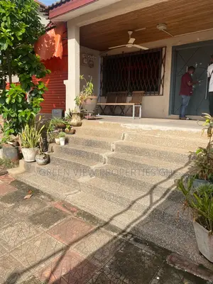 2bdrm House in West Hills Mall Area for rent