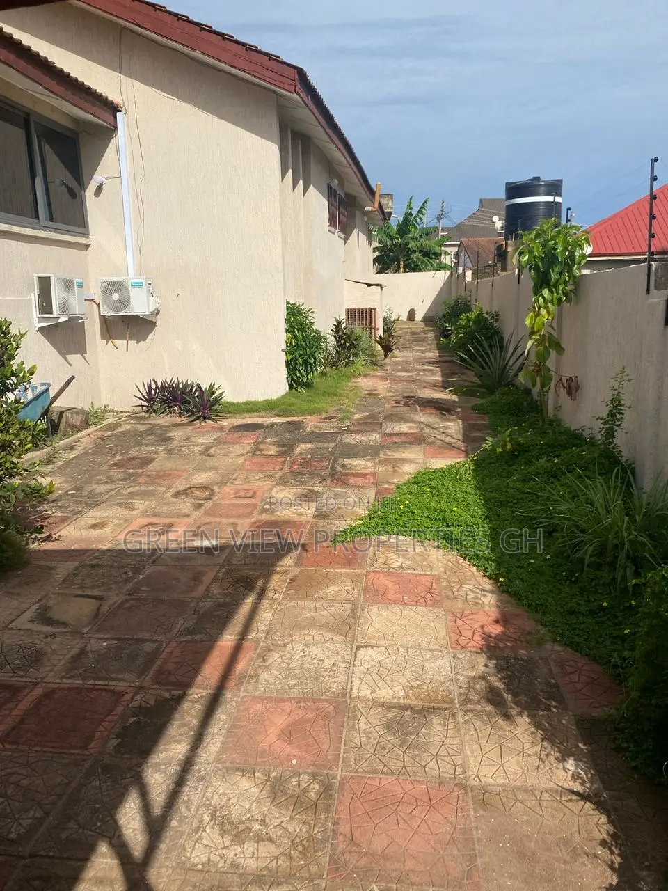 2bdrm House in West Hills Mall Area for rent