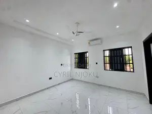 4bdrm Duplex in Housing Down for sale
