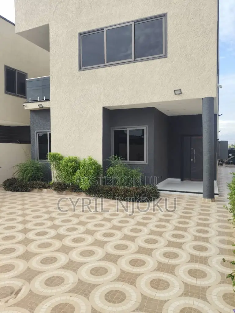 4bdrm Duplex in Housing Down for sale