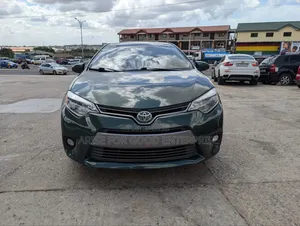Toyota Corolla LE 4dr Sedan (1.8L 4cyl CVT) 2015 Green