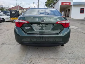 Toyota Corolla LE 4dr Sedan (1.8L 4cyl CVT) 2015 Green