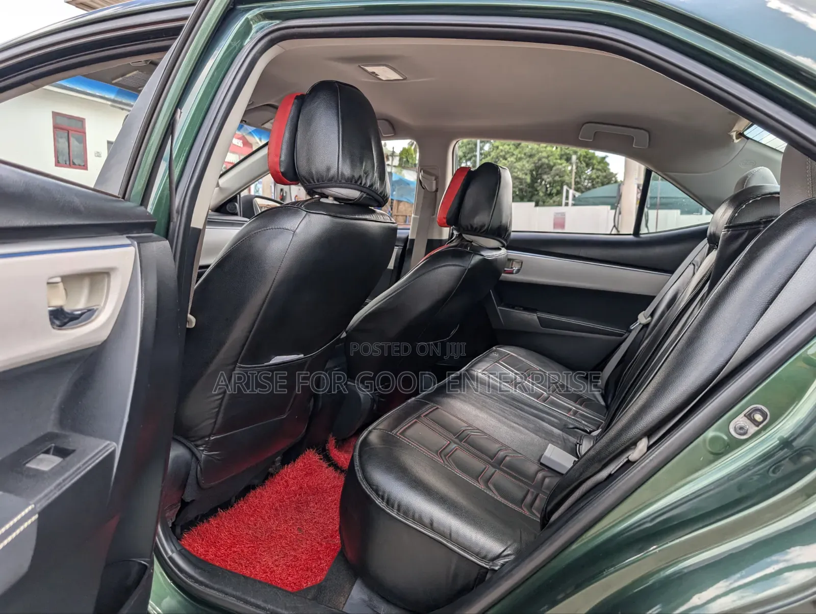 Toyota Corolla LE 4dr Sedan (1.8L 4cyl CVT) 2015 Green