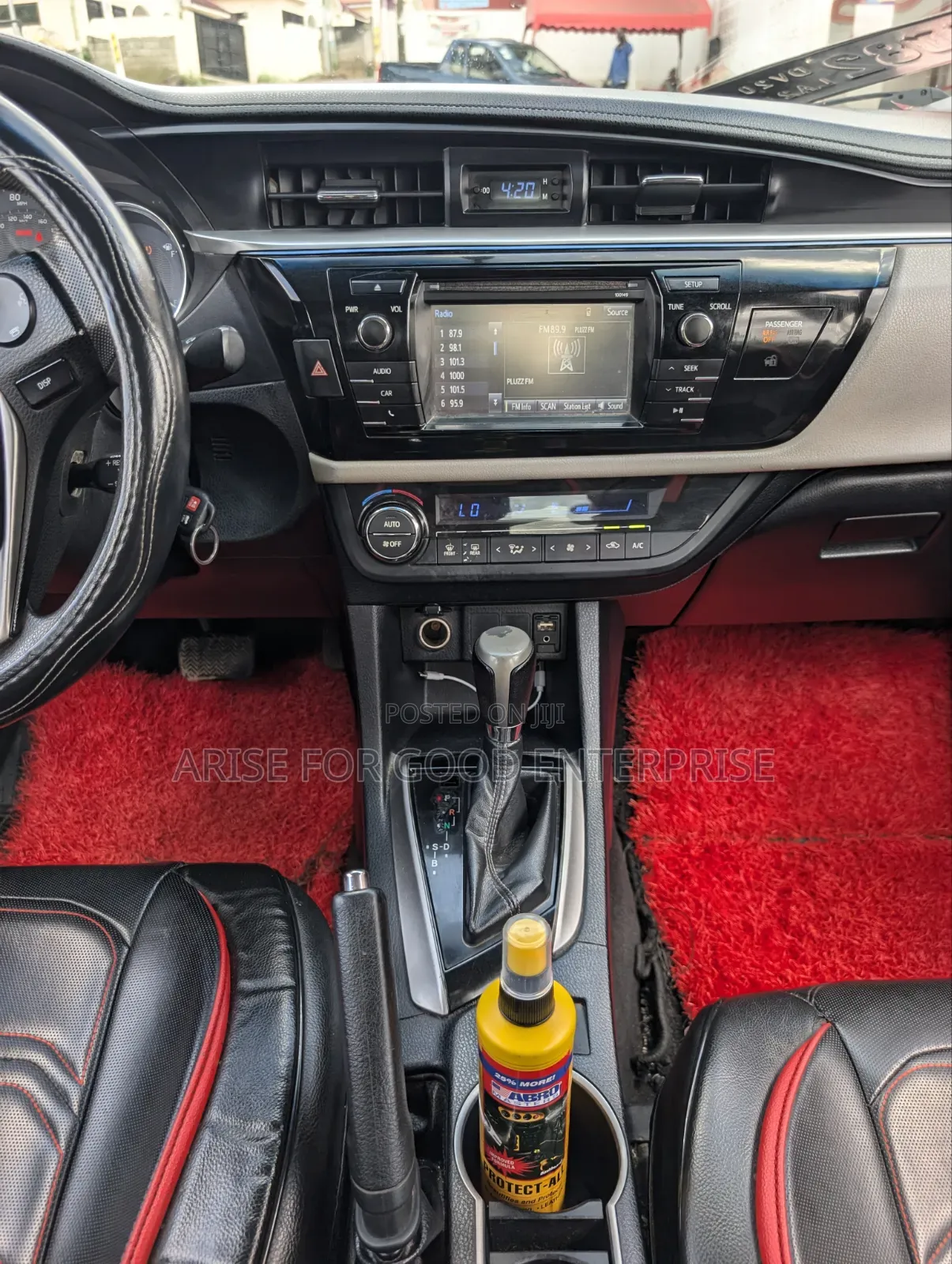 Toyota Corolla LE 4dr Sedan (1.8L 4cyl CVT) 2015 Green