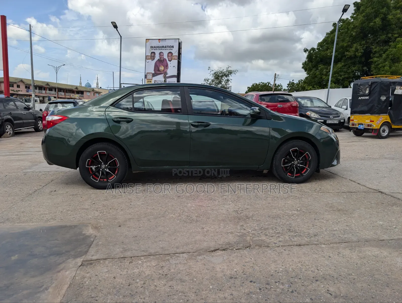 Toyota Corolla LE 4dr Sedan (1.8L 4cyl CVT) 2015 Green