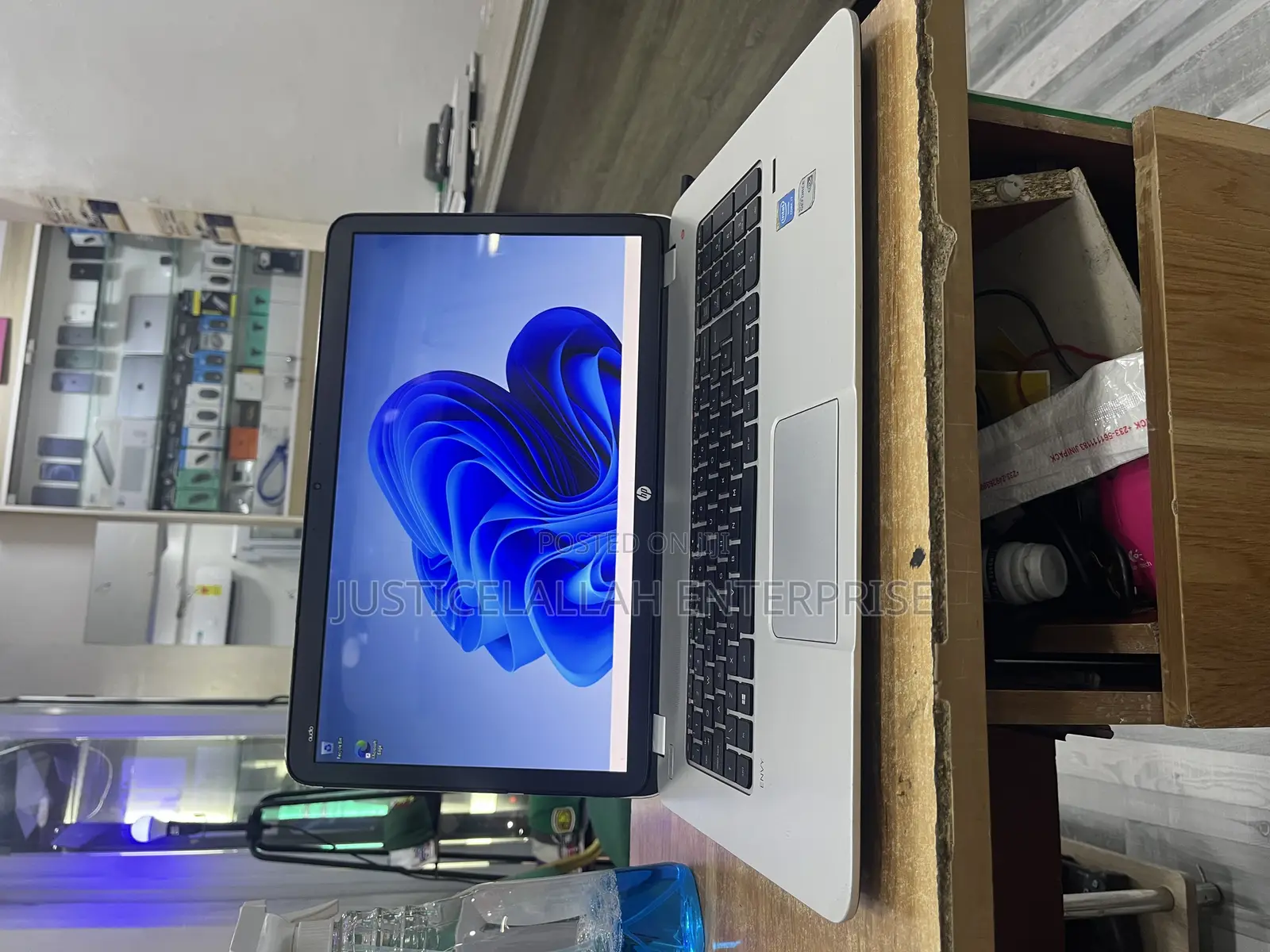 Laptop HP Envy 17 8GB Intel Core i7 HDD+SSD 500GB