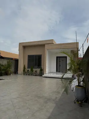 3bdrm House in Adjiringanor, Ability for sale