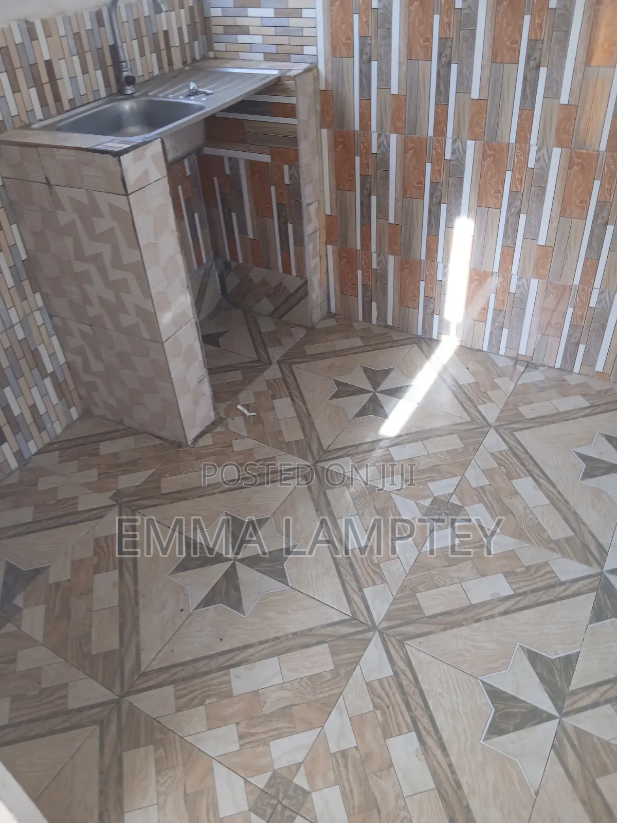 1bdrm Apartment in Singleroom  Self, North Kaneshie for rent