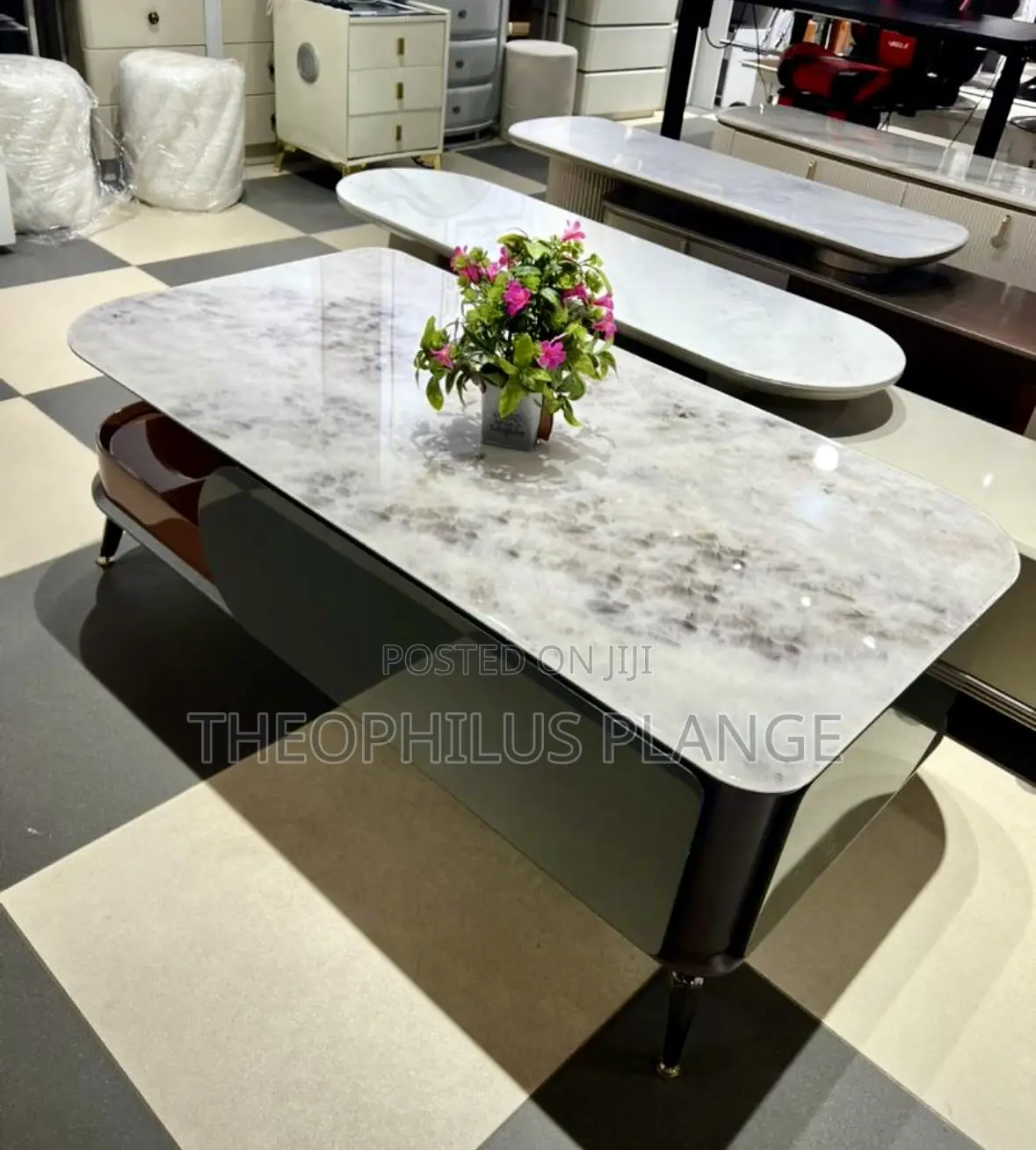 Single Mable Center Table / Living Room Table