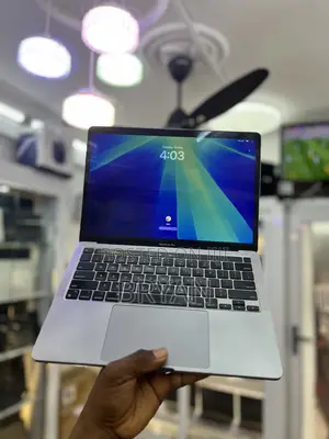 Laptop Apple MacBook Pro 2020 M1 16GB Apple M1 Pro SSD 256GB