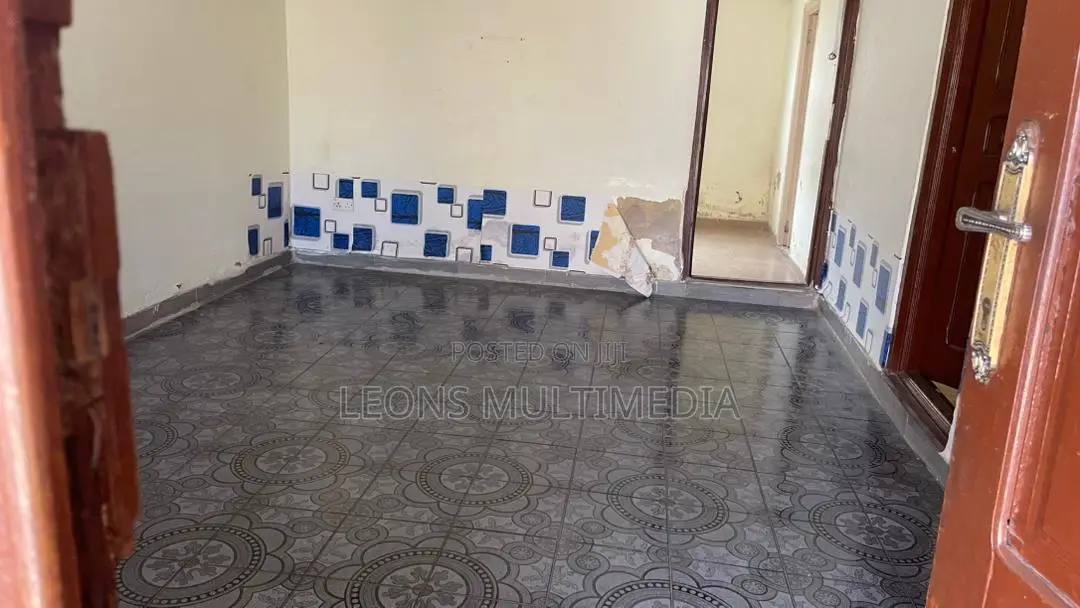 3bdrm Apartment in Mile 7 for rent