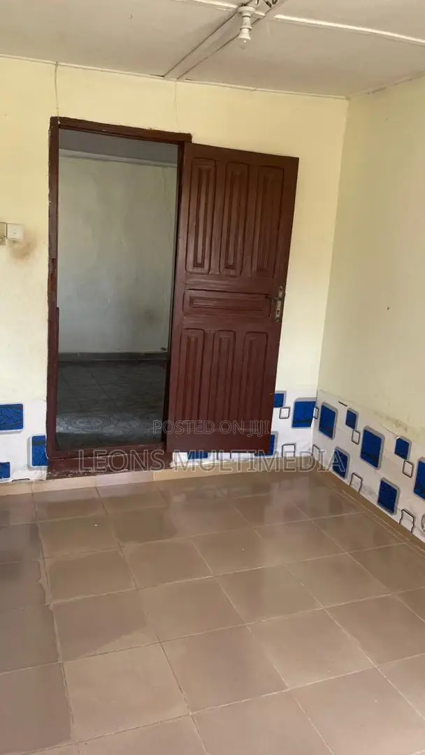 3bdrm Apartment in Mile 7 for rent