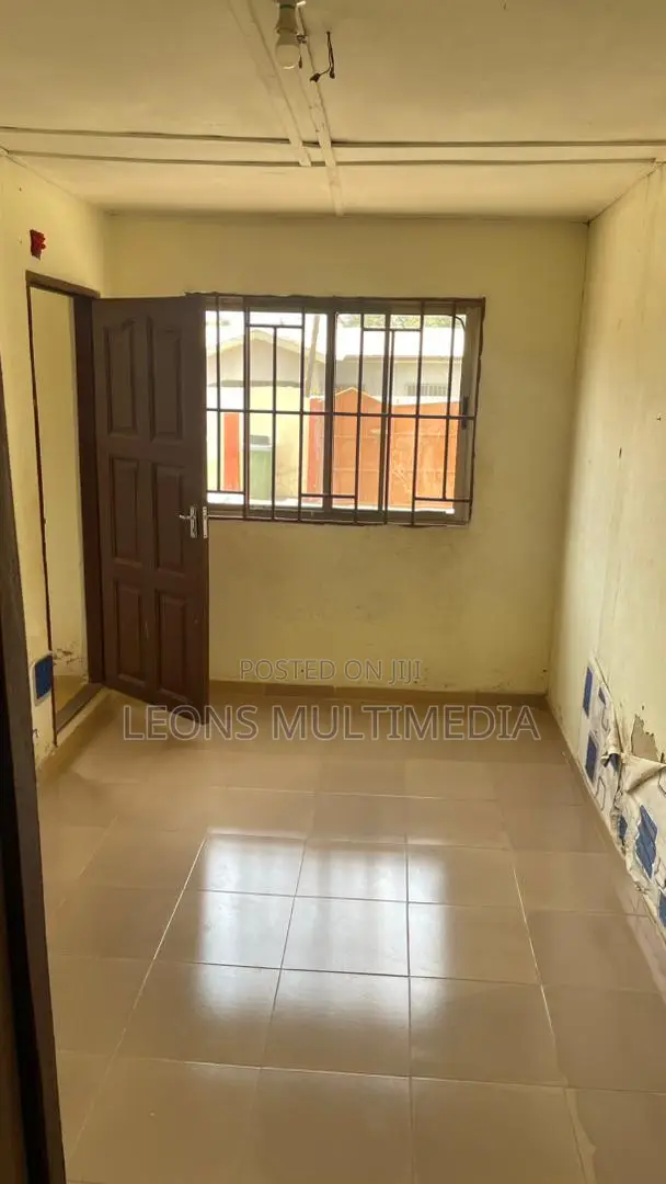 3bdrm Apartment in Mile 7 for rent
