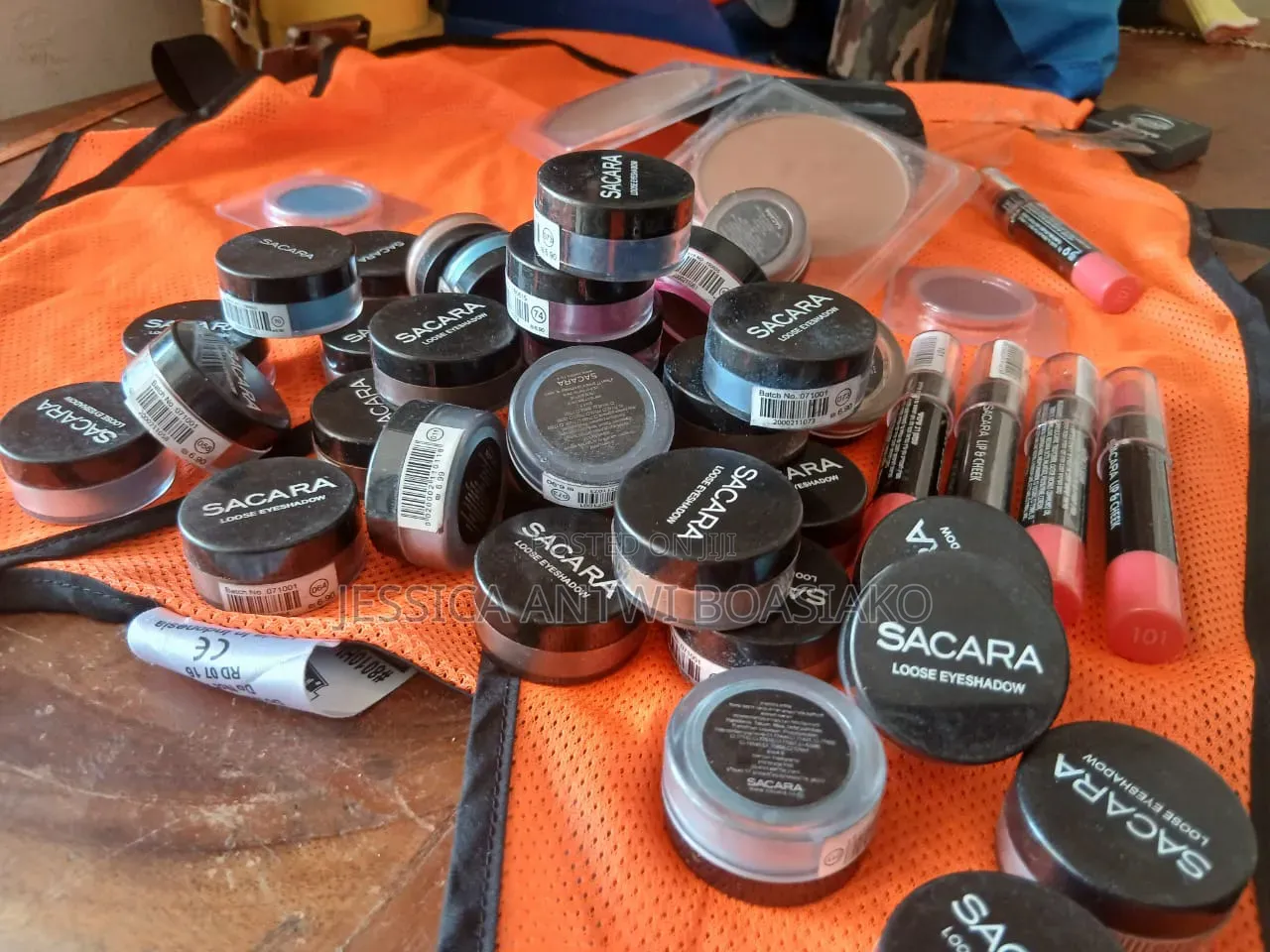 ​Sacara Cosmetics Set - Various Shades and Products
