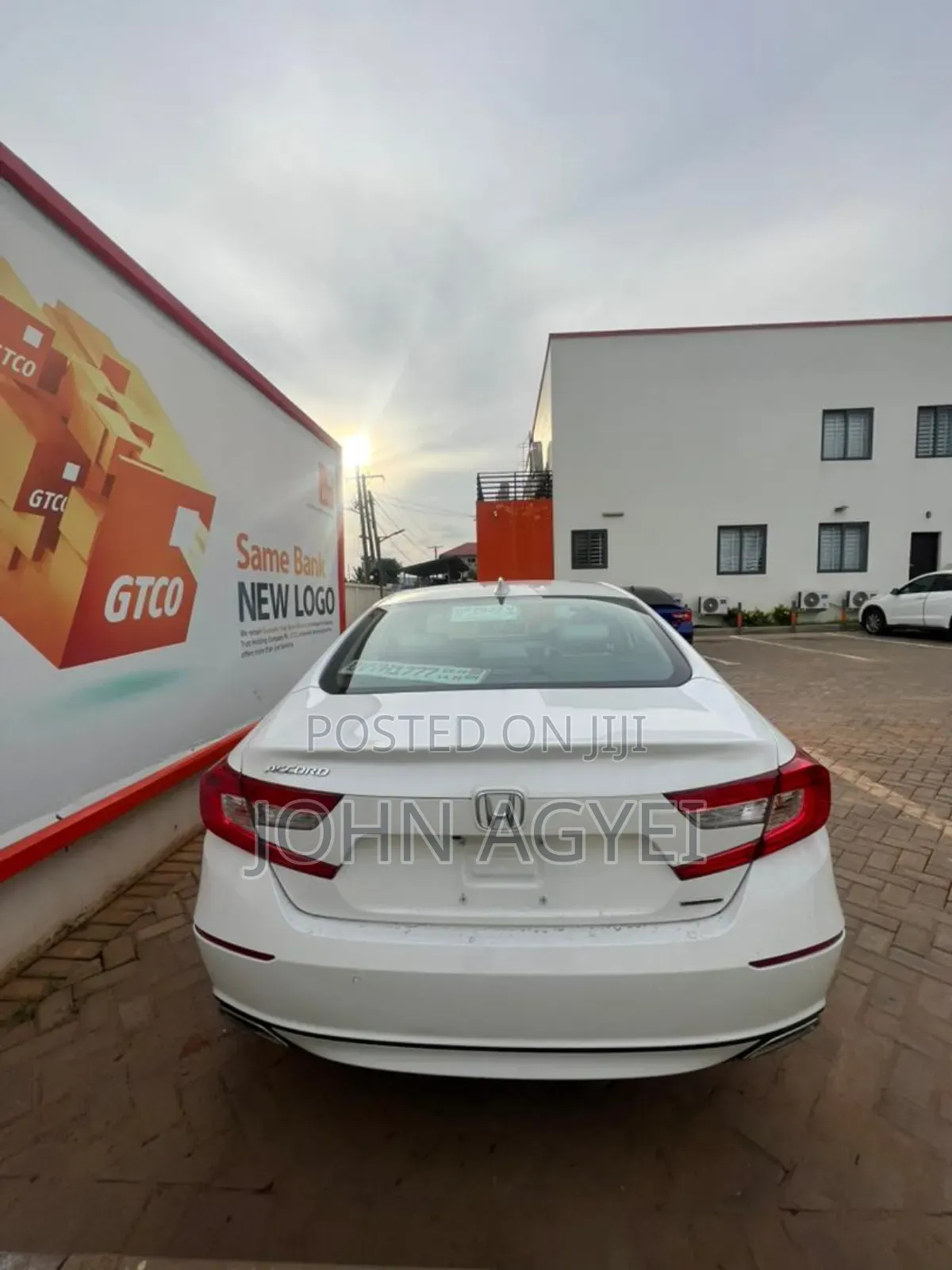Honda Accord EX-L (1.5L 4cyl Turbo CVT) 2019 White