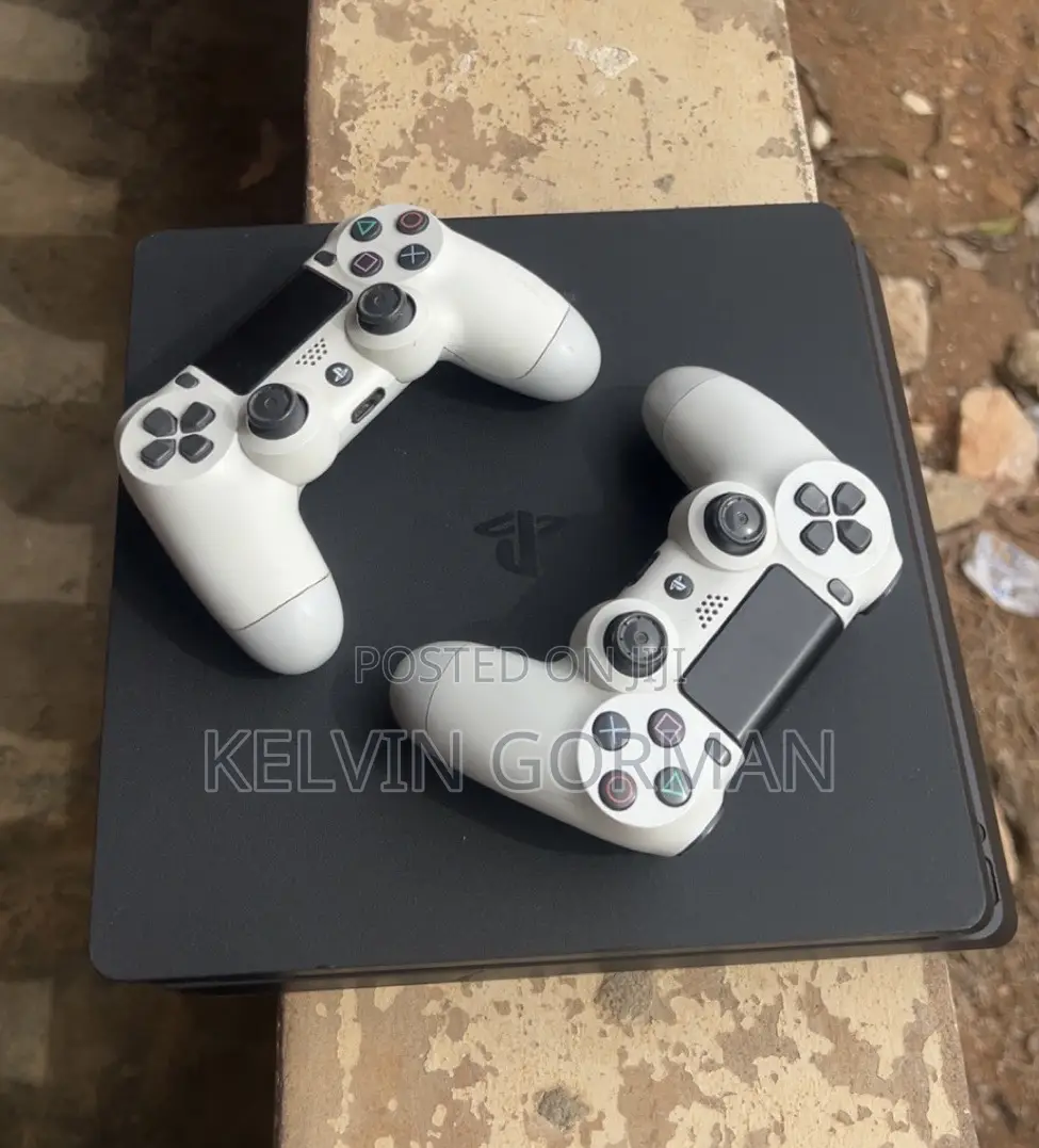 Ps4 Slim With 8 Offline Games