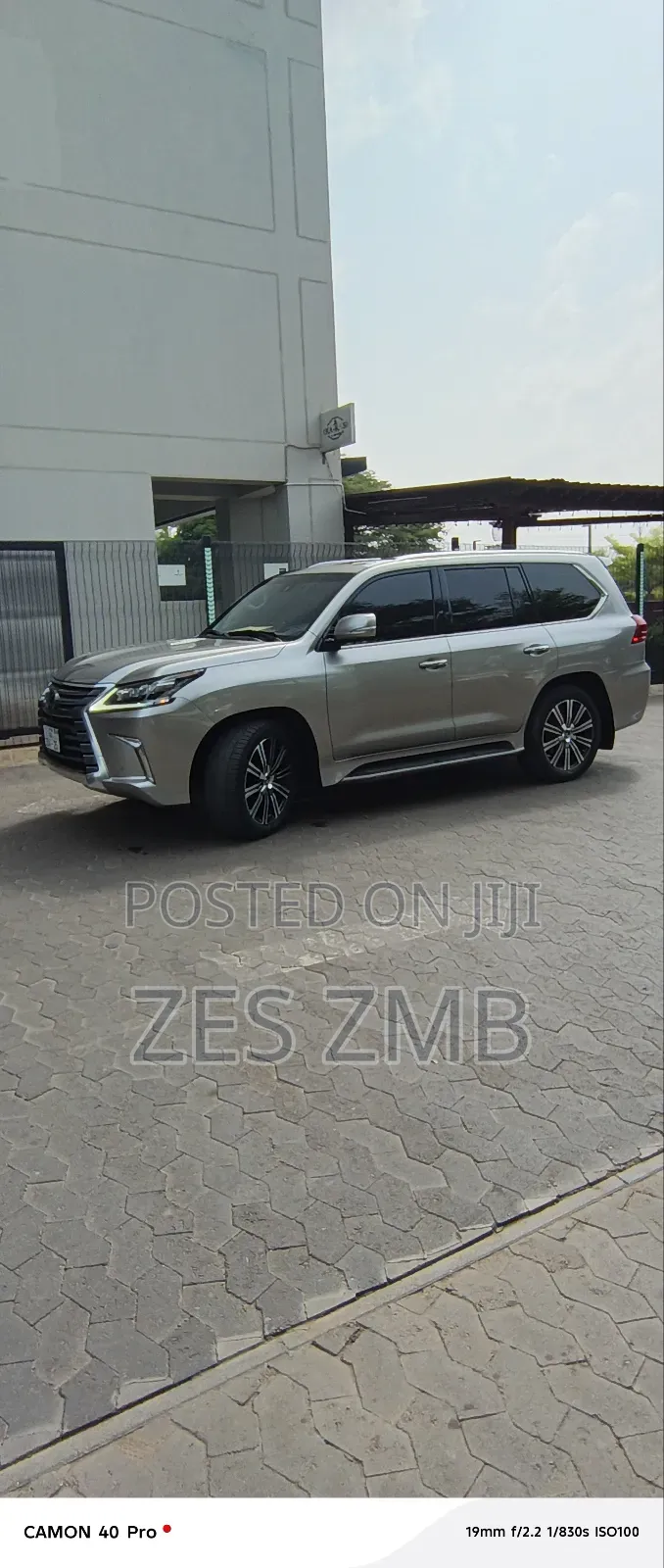 Lexus LX 570 AWD 2020 Gold