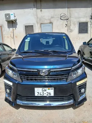 Toyota Voxy 2016 Black