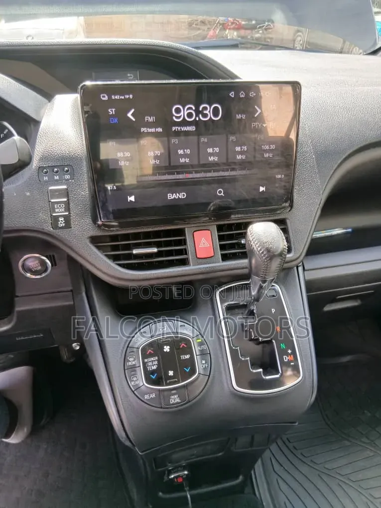 Toyota Voxy 2016 Black