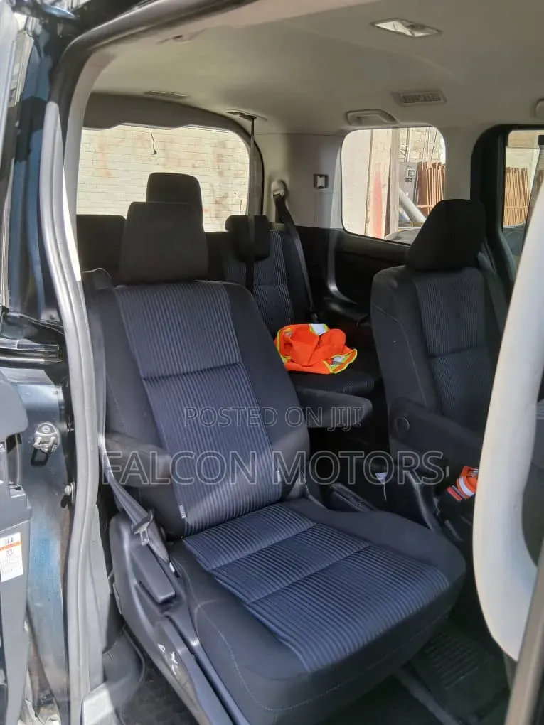 Toyota Voxy 2016 Black