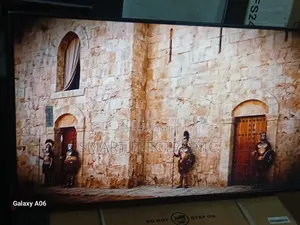 Samsung 43” Smart Television With Stunning Picture Quality