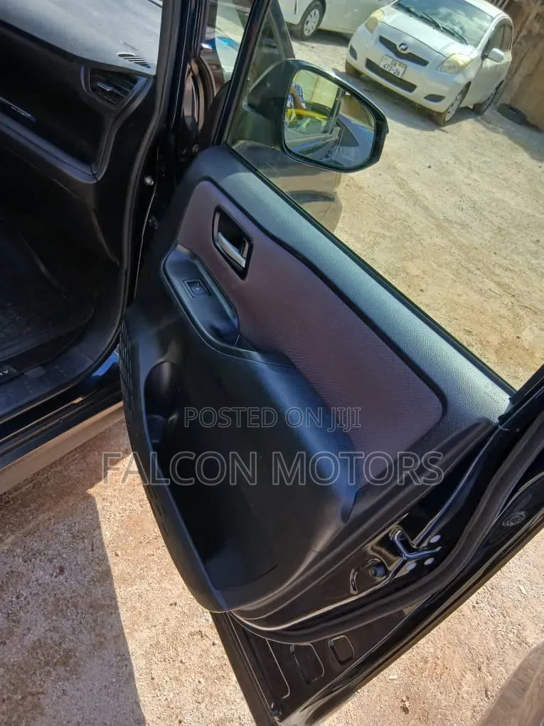 Toyota Voxy 2016 Black