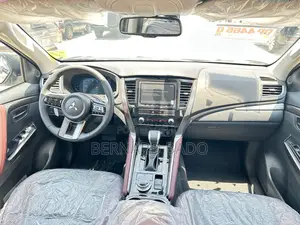 New Mitsubishi Pajero 2025 Black