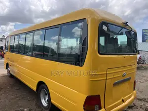 Hyundai County 2011 Yellow