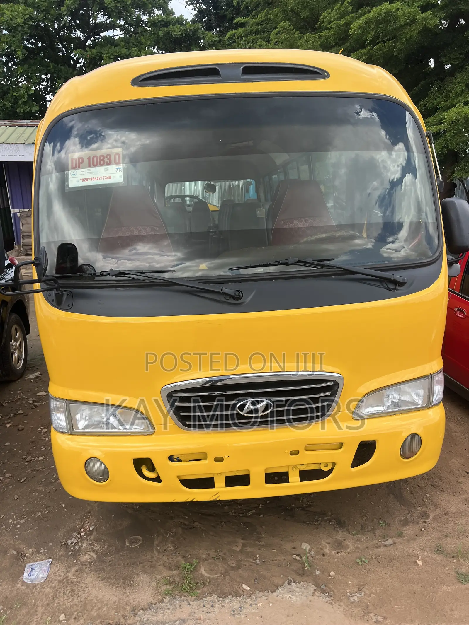 Hyundai County 2011 Yellow